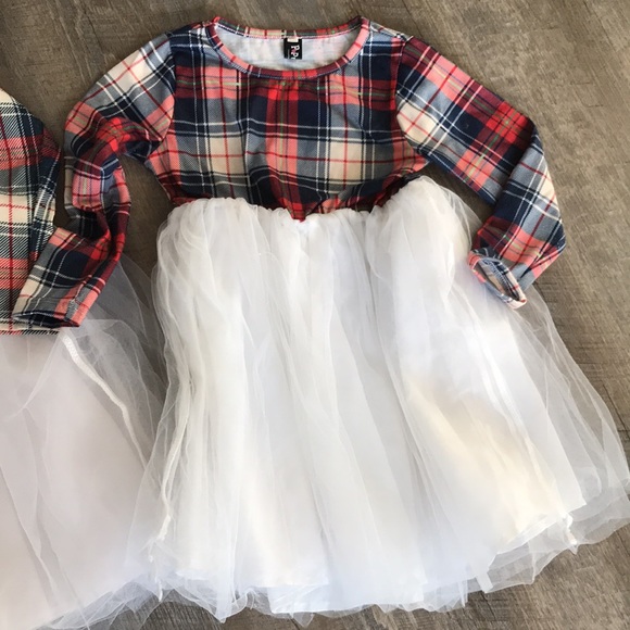 Matching sister dresses - Picture 4 of 4